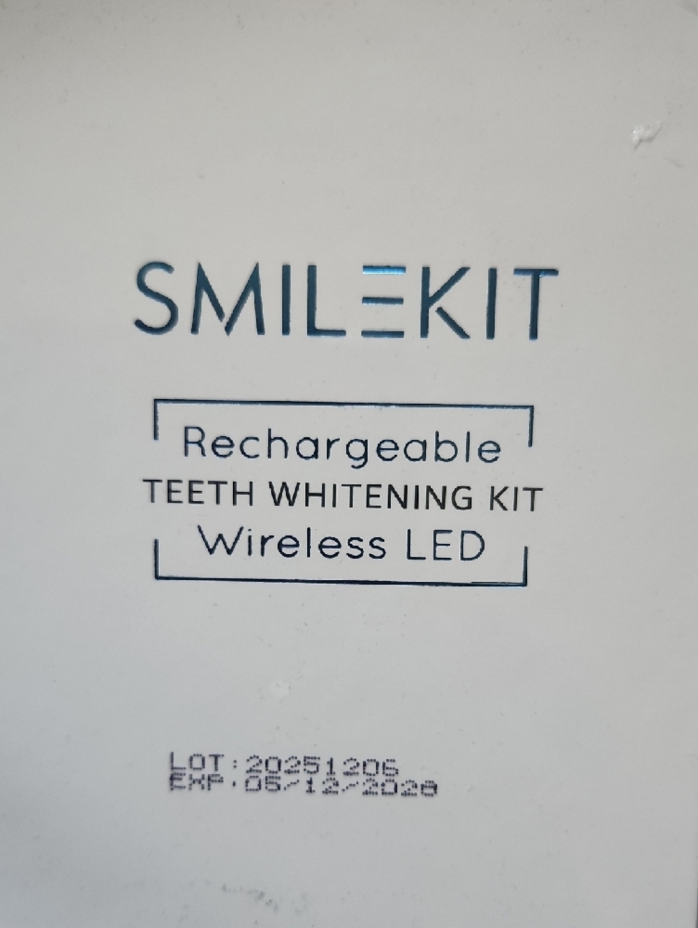 Rechargeable Blue Teeth Whitening Kit with Wireless LED - Picture 2 of 2